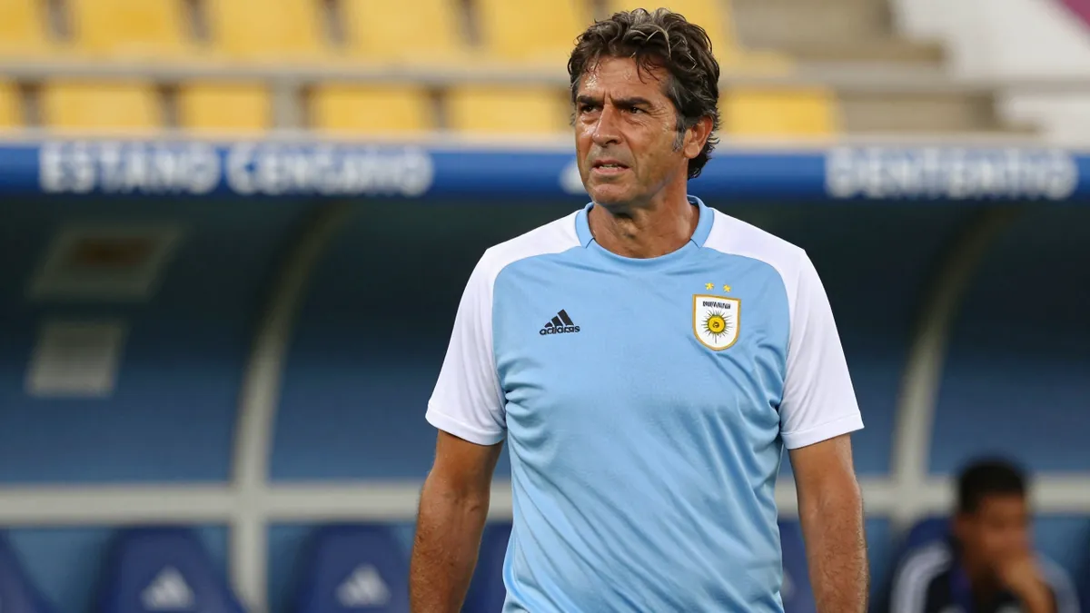 From Holding Him in His Arms to Facing Him 18 Years Later: The Heartwarming Story of Father and Son in Uruguayan Football